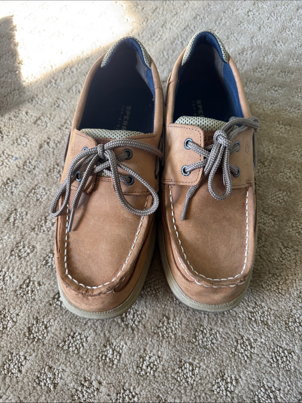 Sperry Men's Light Brown Suede Boat Shoes with Navy Lining